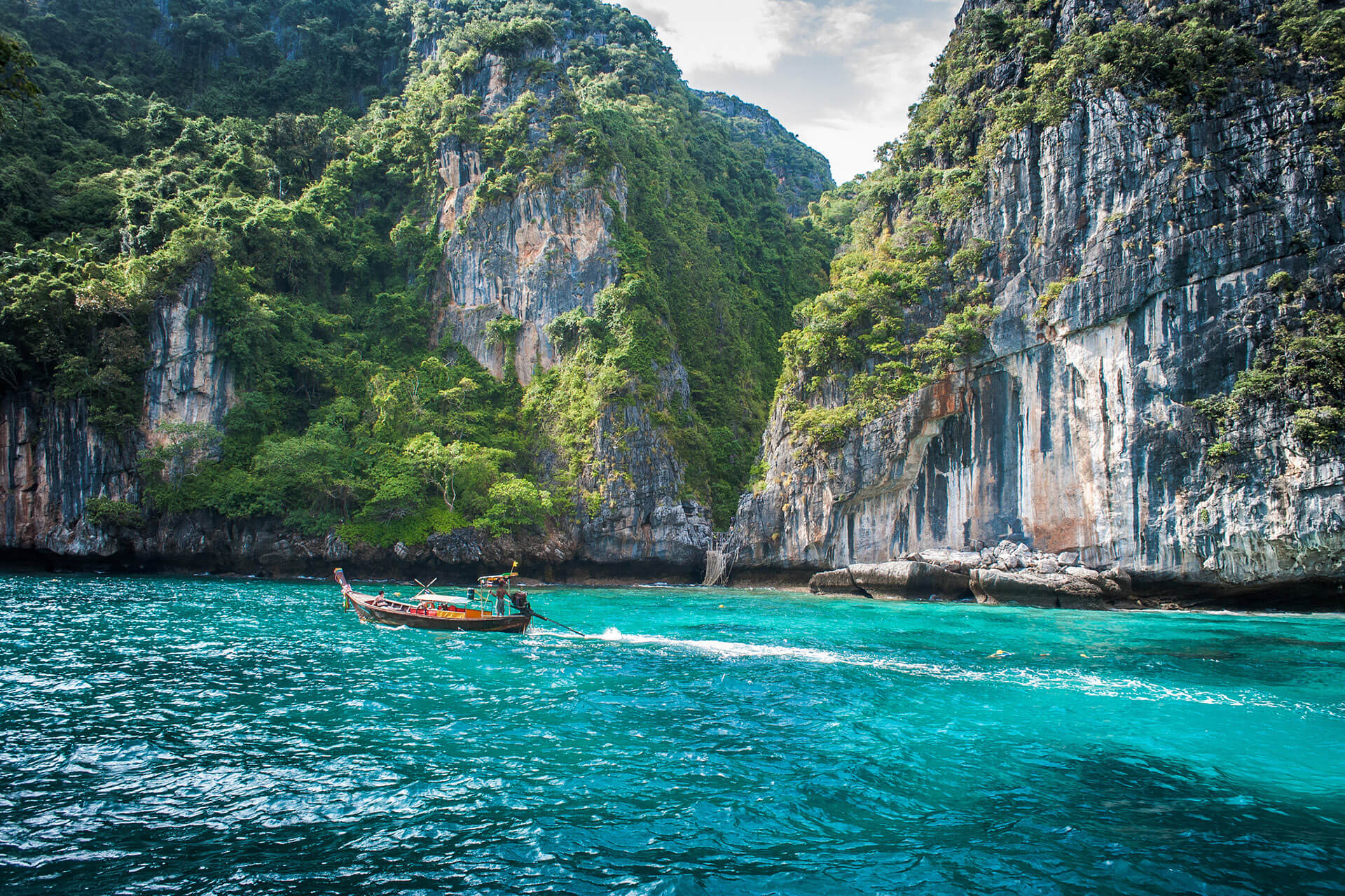 Таиланд разъяснил новые правила въезда для туристов